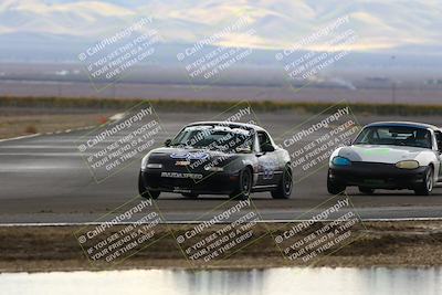 media/Nov-16-2025-CalClub SCCA (Sun) [[2975c16dfc]]/Group 4/Turn 1/